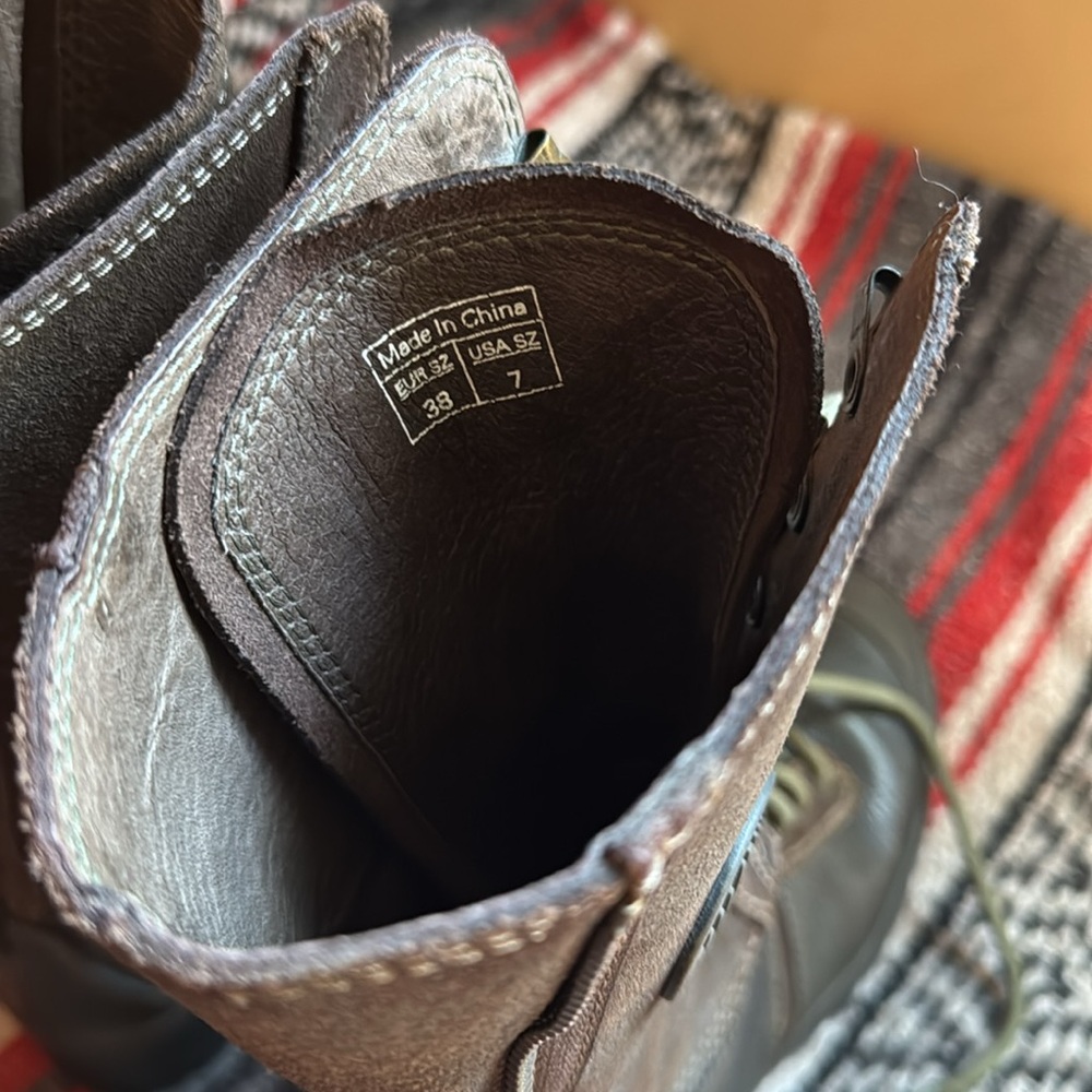 Palladium Boot - Picture 4 of 9